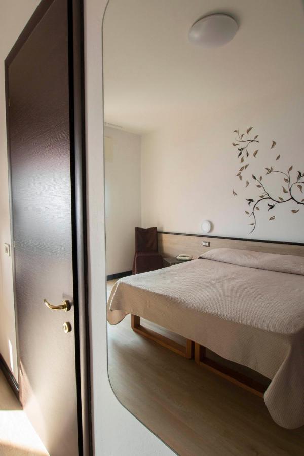 Hotel San Zeno 산 제노 디 몬타냐 외부 사진