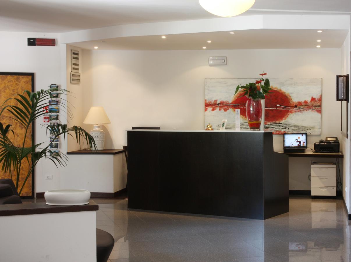 Hotel San Zeno 산 제노 디 몬타냐 외부 사진