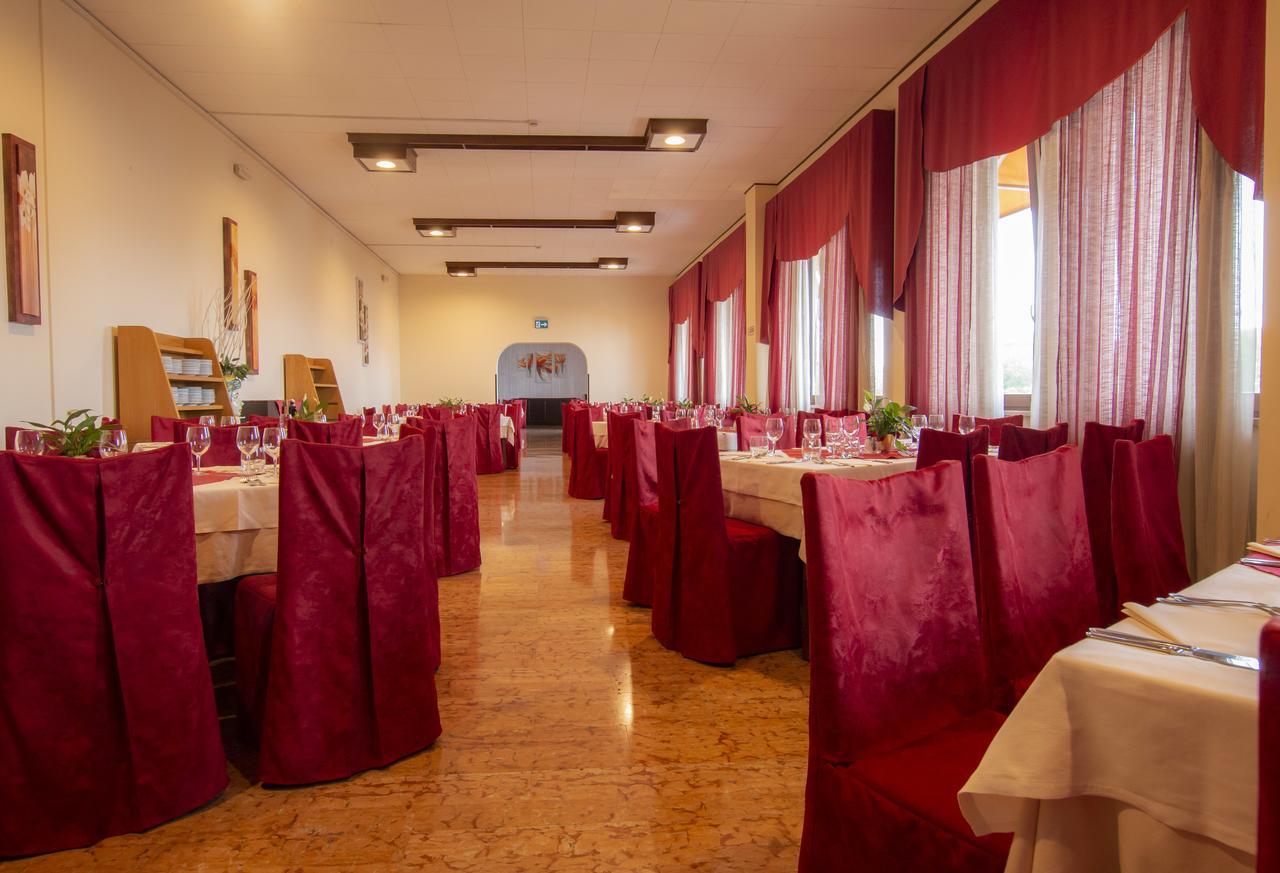 Hotel San Zeno 산 제노 디 몬타냐 외부 사진