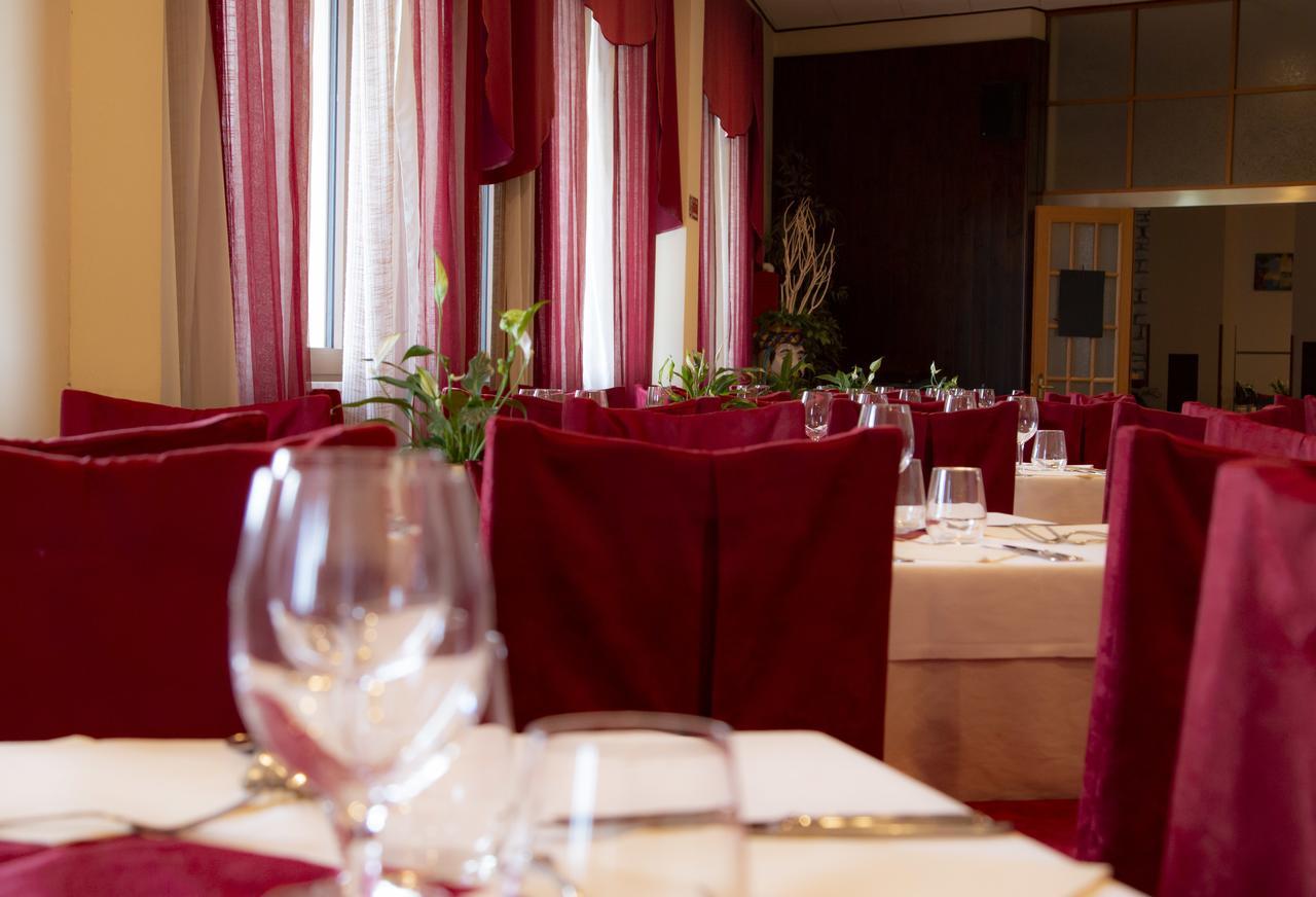 Hotel San Zeno 산 제노 디 몬타냐 외부 사진